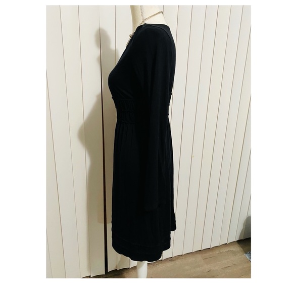 Black dress - Picture 3 of 4